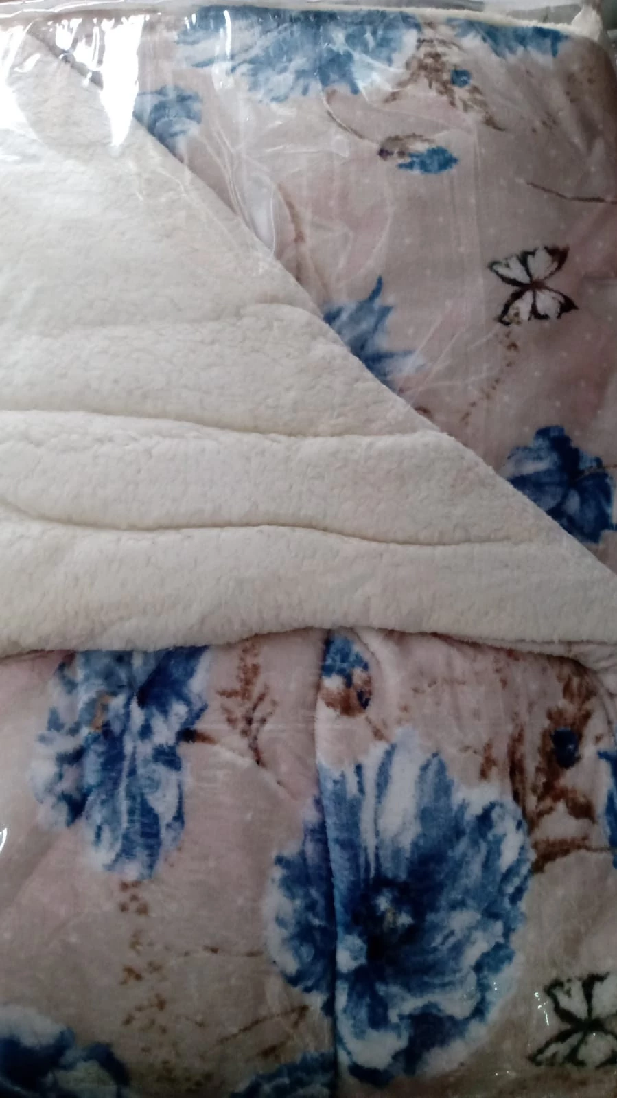Duedrom Sultao Sherpa Dupla Face Casal 2,40mt X 2,20mt Yohana Bege flor Azul