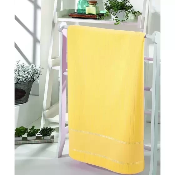Toalha de Banho Velour para Bordar Bella Liso - Amarela