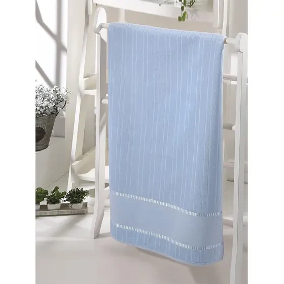 Toalha de Banho Velour para Bordar Bella Liso - Azul Claro