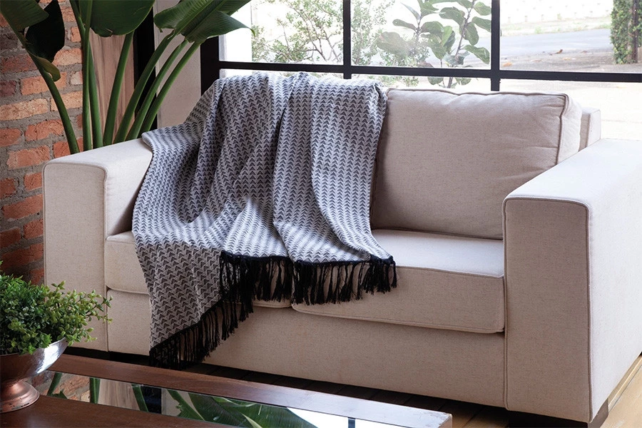 Manta para Sofa Jacquard Charme 2,10m X 1,40m Adomes