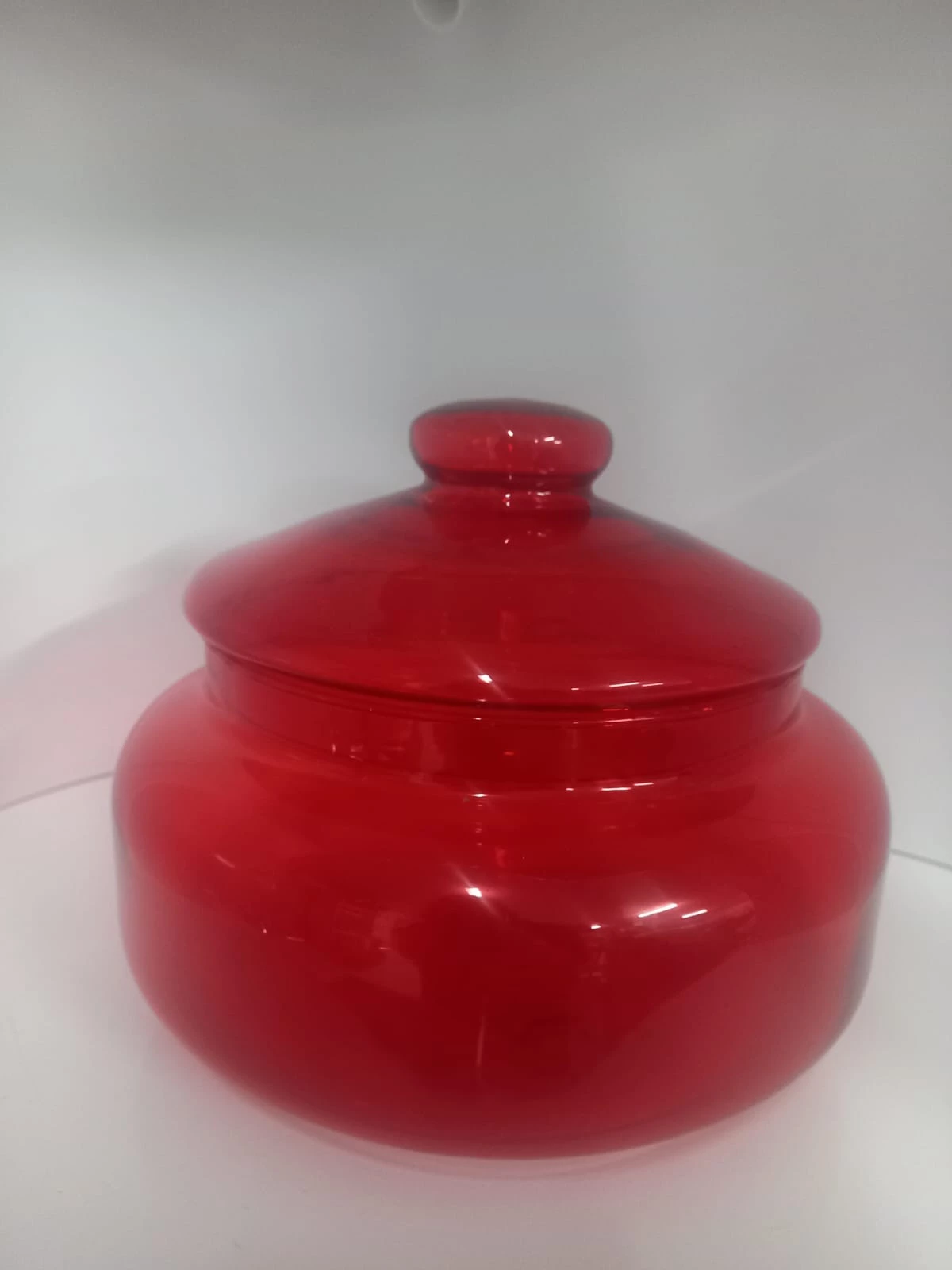 Bomboniere Com Tampa Vermelha Lisa Ref 1043
